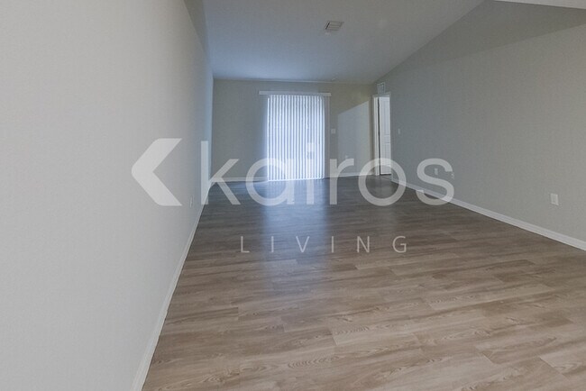 Foto del edificio - 9143 Aegean Cir