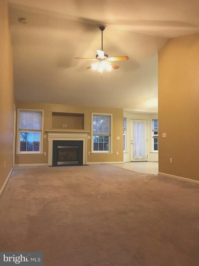 216 3rd Ave, Quantico, VA 22134 House for Rent in Quantico, VA