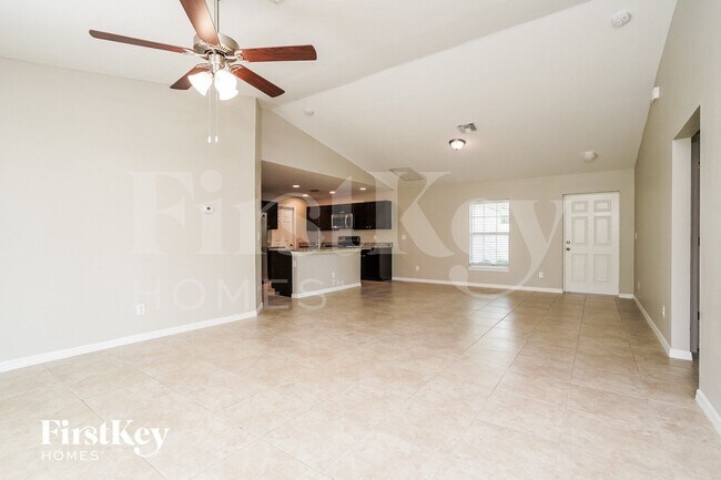 Building Photo - 2101 NW 10th Terrace