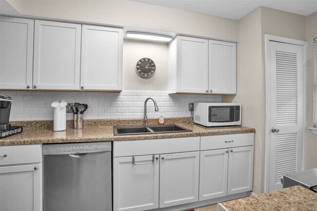 Foto del edificio - 4006 Blalock Rd