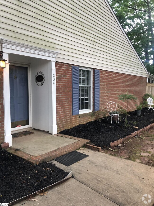 Building Photo - 204 Wenwood Cir