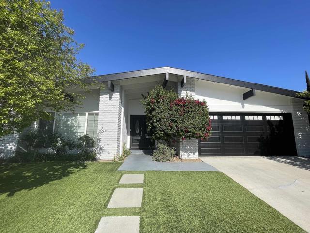 Foto principal - 6860 Whitaker Ave