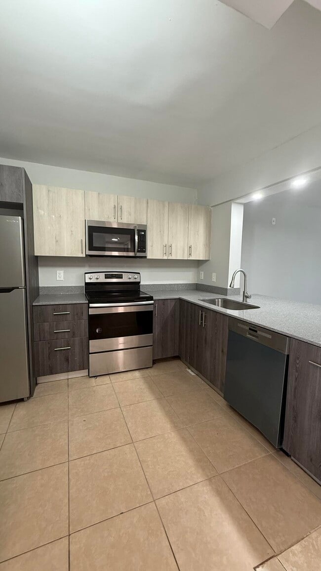 Building Photo - 4837 Arjaro Dr