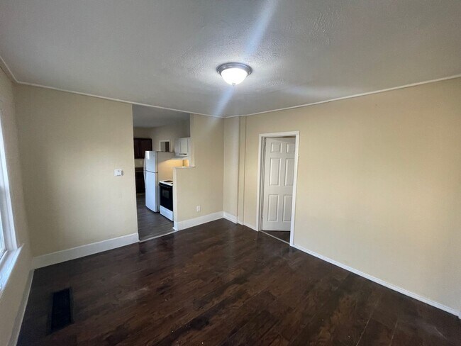 Foto del edificio - SECTION 8 and EDEN Accepted!! Stunning 4-Bed, 2-Bath Renovation in Lorain!!