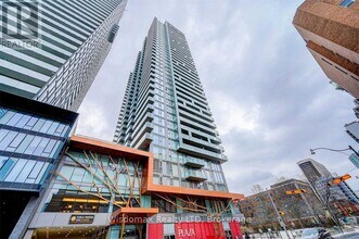 Building Photo - 50 Wellesley St E
