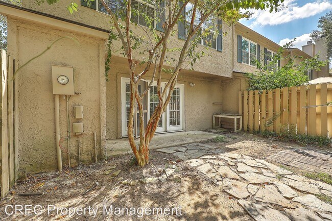 Building Photo - 3 br, 2.5 bath House - 1171 Monaco Drive