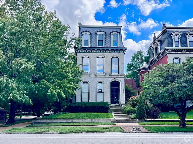 Building Photo - 2102 Lafayette Ave