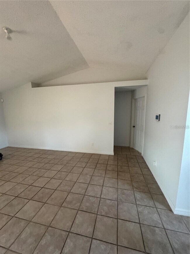 Foto del edificio - 929 Devonshire Way