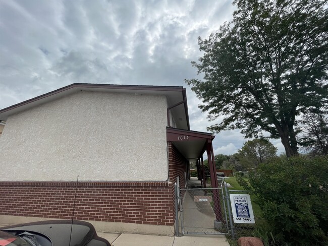 Building Photo - 7075 Alegre Cir