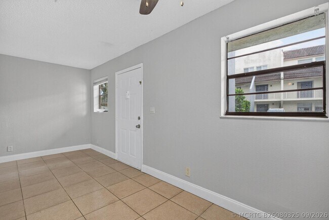 Building Photo - 3760 NW 115th Ave