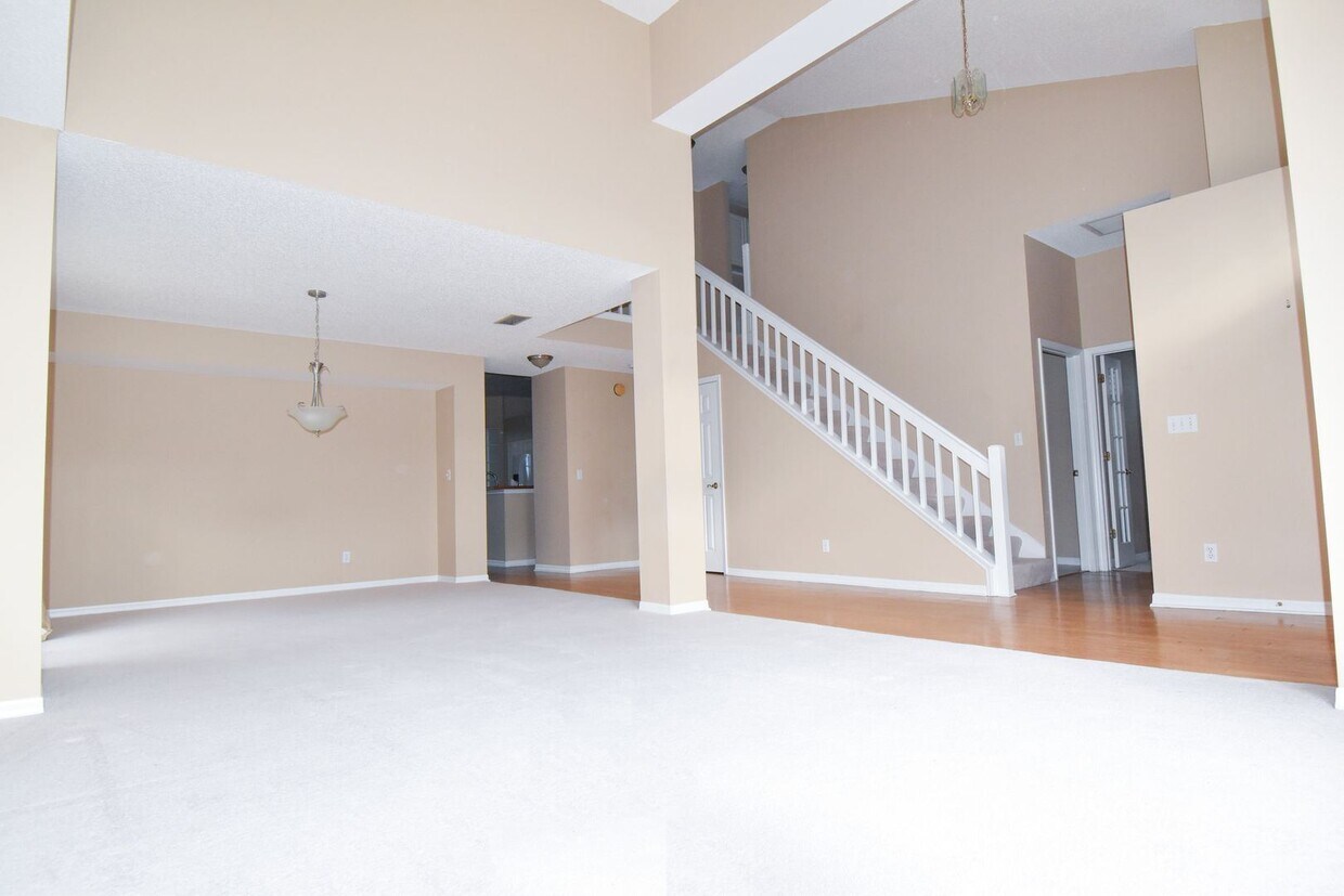 Primary Photo - 4 br, 2.5 bath House - 1188 Brampton Place