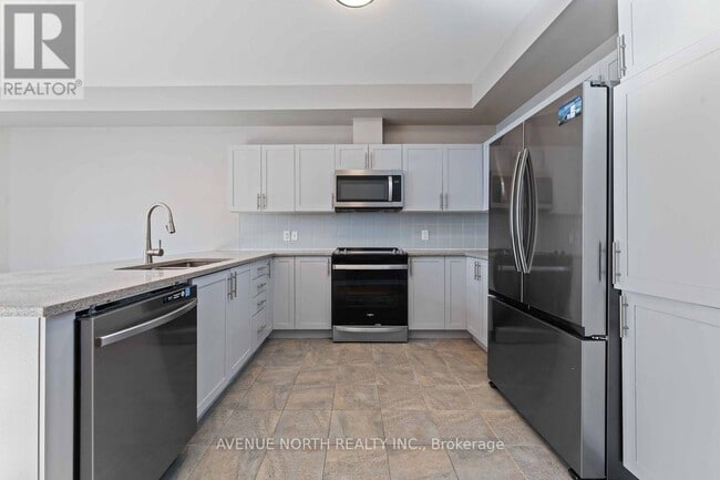 Building Photo - 224 Longfields Dr