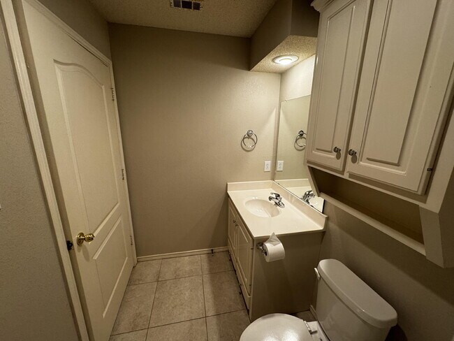 Foto del edificio - 10320 Knoxville Pl