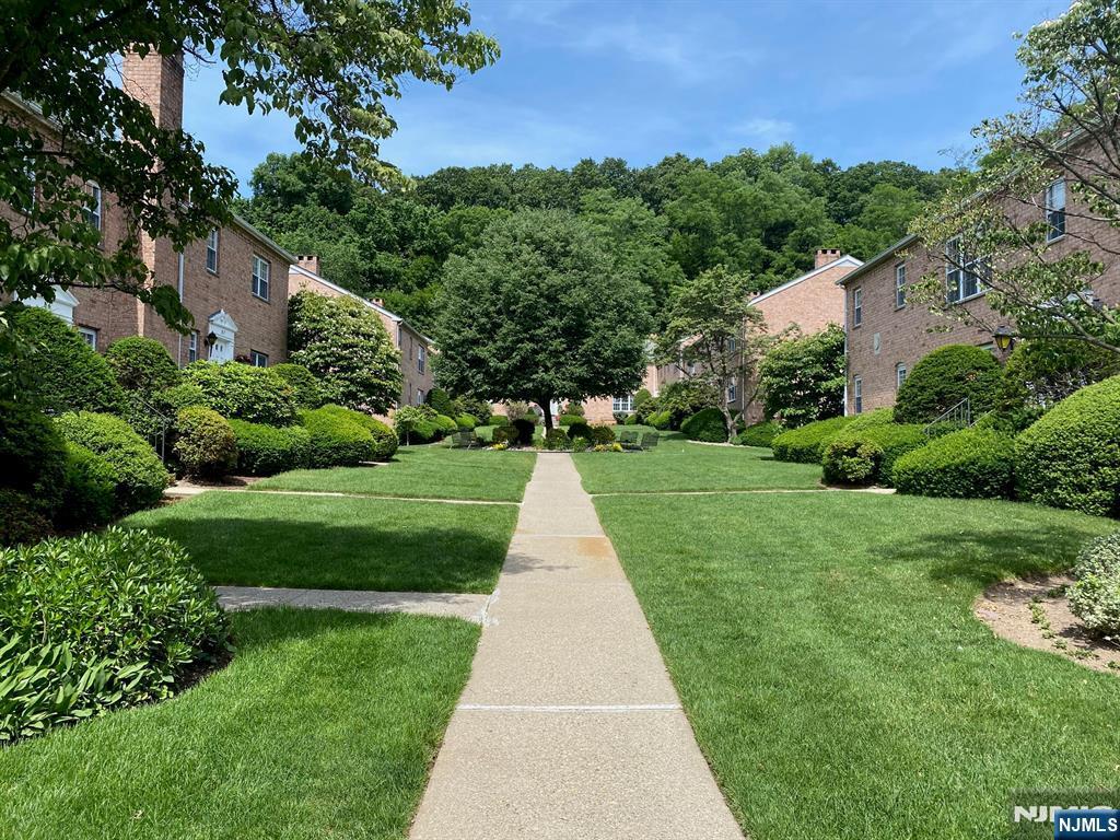 Foto principal - 522 Maple Ave