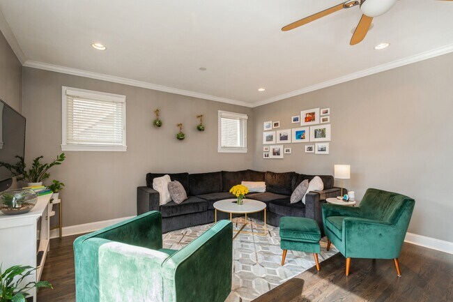 Building Photo - 1355 N Mohawk St