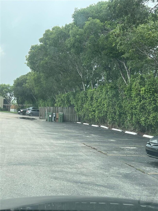 Foto del edificio - 805 N Franklin Ave