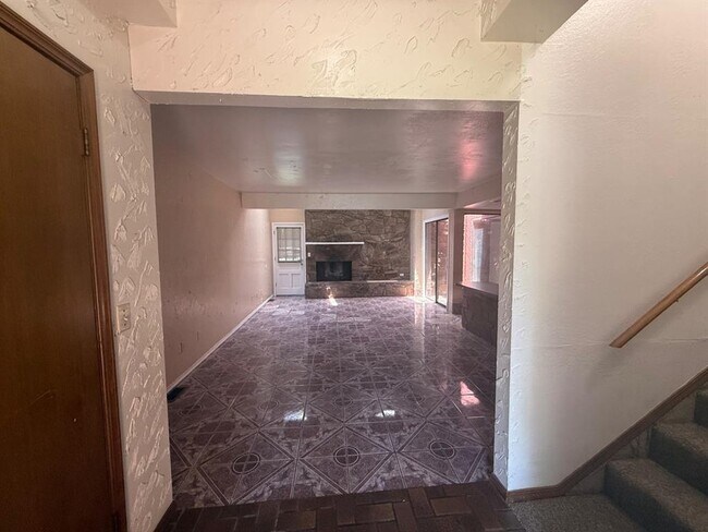 Foto del edificio - 7407 Kings Manor Ct