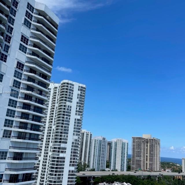 Foto del edificio - 3530 Mystic Pointe Dr