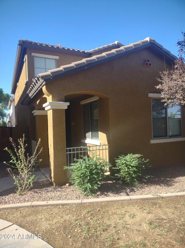 Building Photo - 3918 S Napa Ln