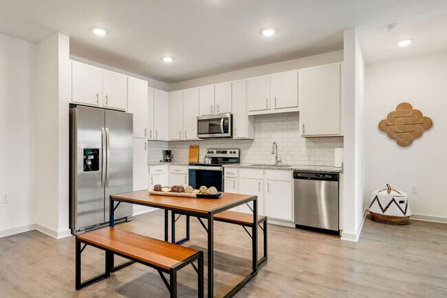 Foto del edificio - 14533 Star Water Rd