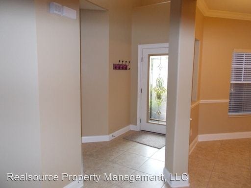 Building Photo - 6861 Sorrento St