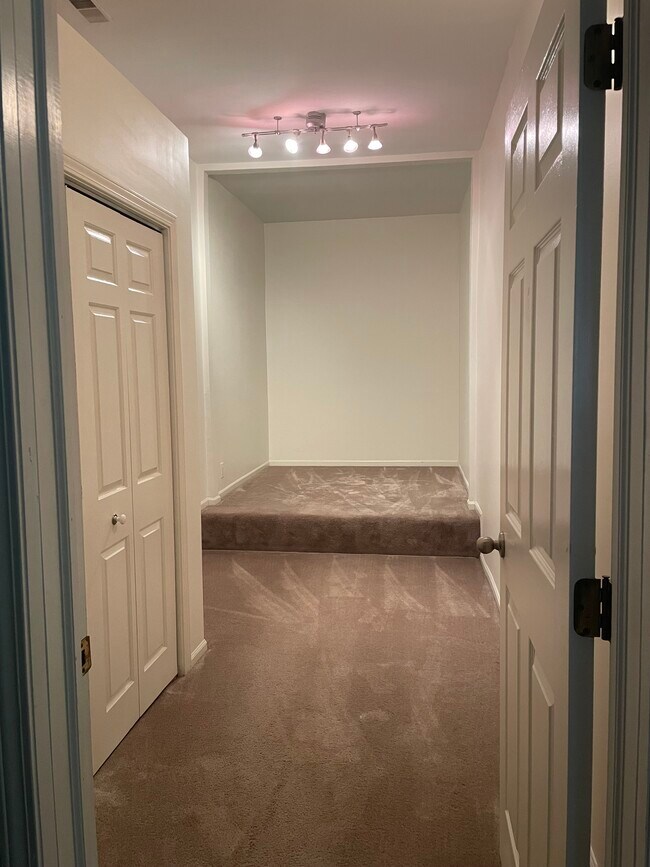 Bedroom 1 - 1224 W Barry Ave