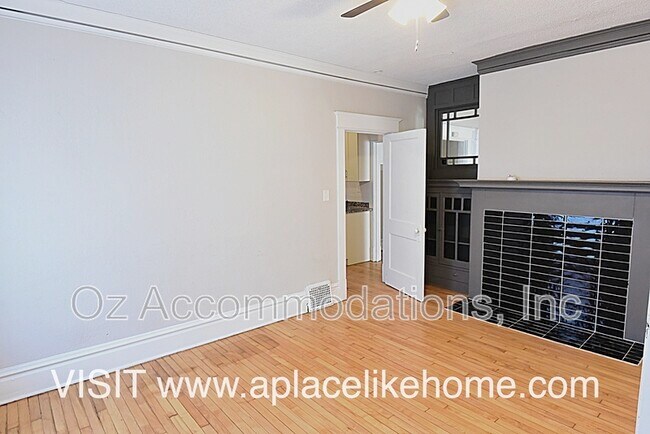 Foto del edificio - 3807 Washington St