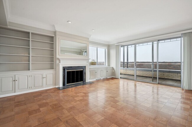 Building Photo - Fabulous Penthouse Apartment with Parking ...
