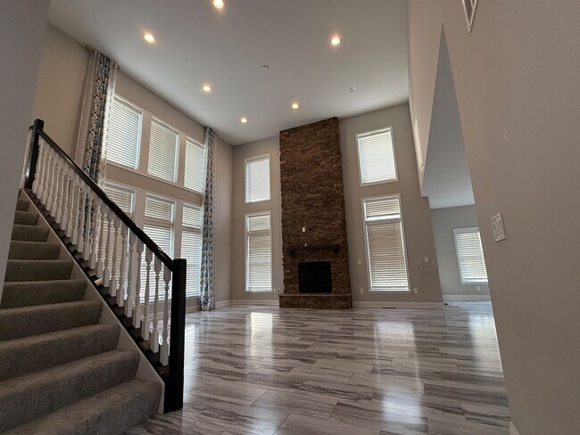 Foto del edificio - 6346 Walker Ct