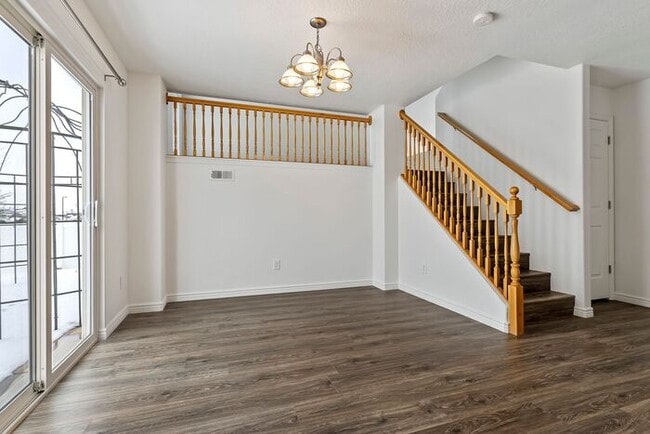 Building Photo - 7503 Valley Maple Dr