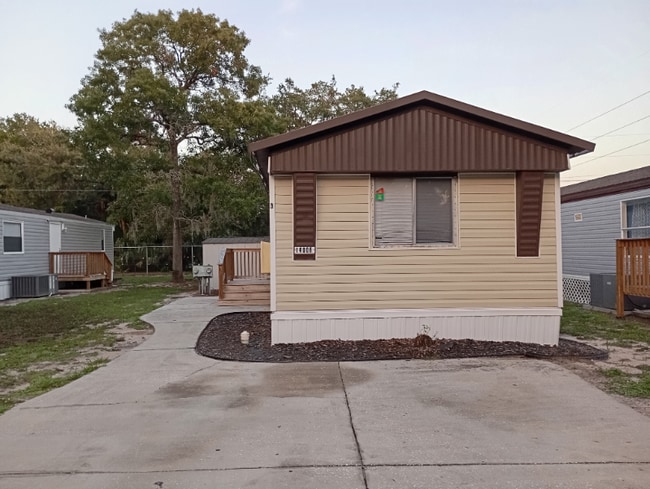 Building Photo - 14006 Bluegill Ln