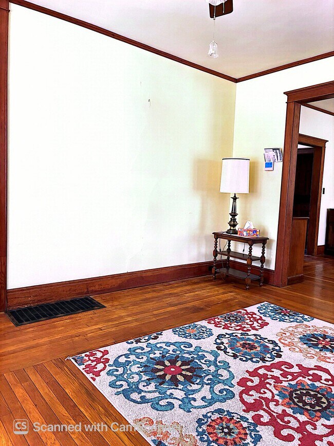 Foto del edificio - 303 Meadville St