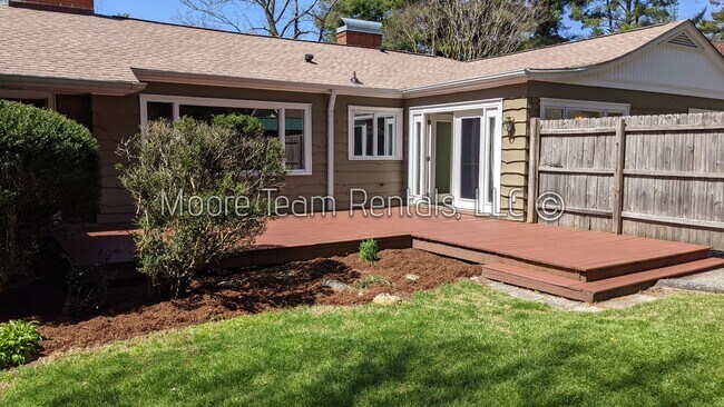Foto del edificio - 2612 Haywood Rd