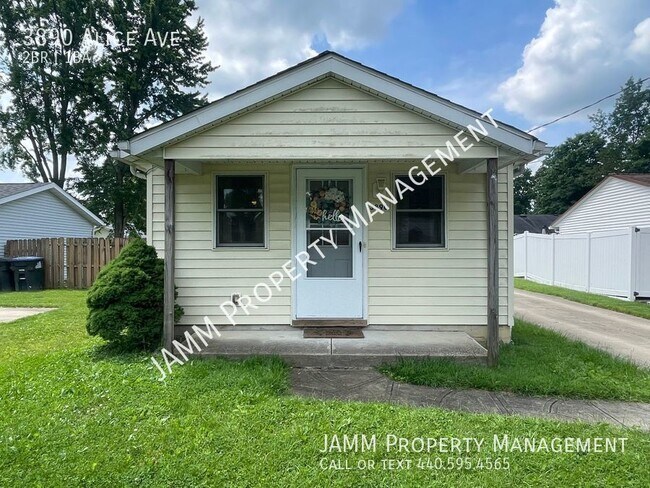 Building Photo - Single Family Home in Brunswick