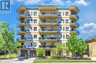 Building Photo - 435-435 Colborne St