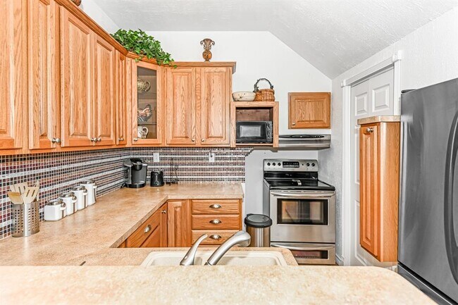 Building Photo - 2902 Hemingway Dr