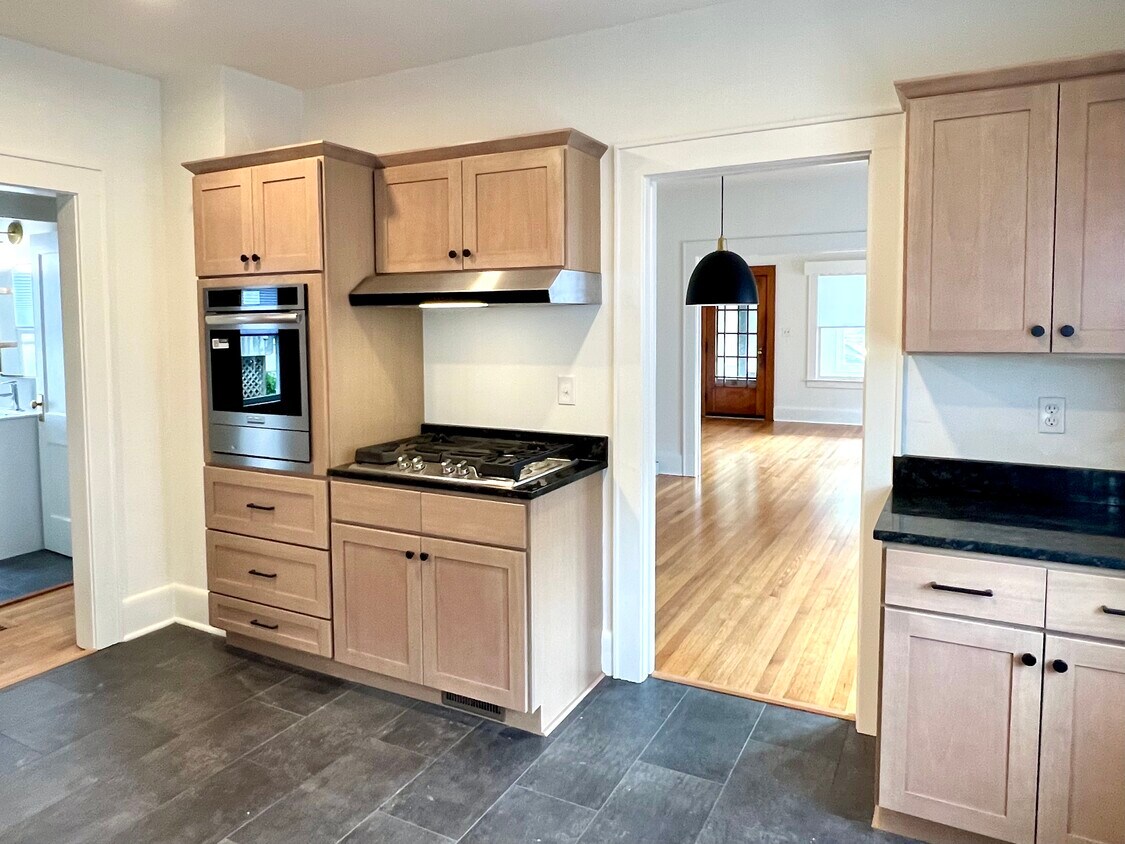Foto principal - 522 Stafford Ave