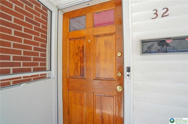 Foto del edificio - 32 Powell St