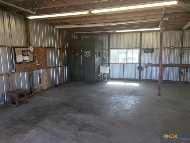 Building Photo - 10704 TX-185