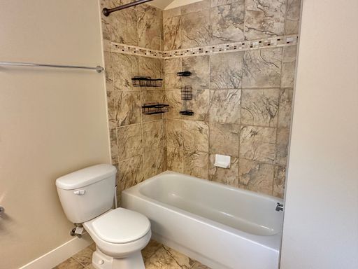 Foto del edificio - *New Price! Wonderful 3 bed Townhome in Pinehurst neighborhood!