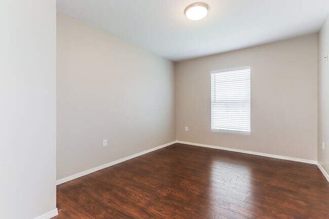 Foto del edificio - 4309 Cinemark Ct