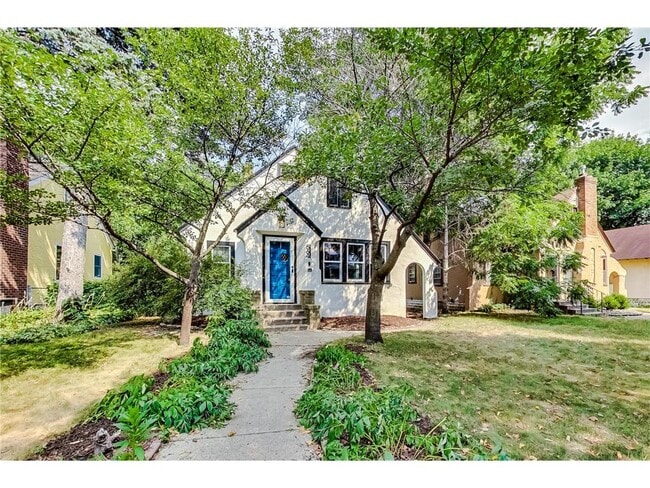 Building Photo - 564 Brimhall St