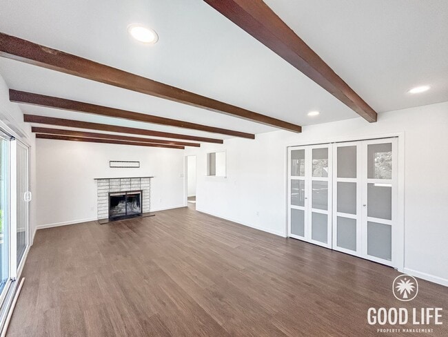 Building Photo - Beautiful 3B 2BA Home w/ Pool, Spa, and AC!