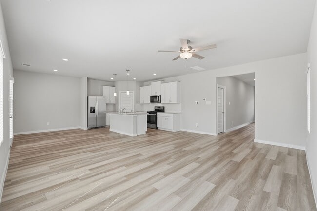 Building Photo - 17430 Rosette Grass Dr