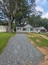 Building Photo - 2738 Patria St