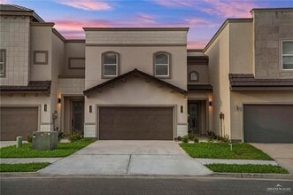 Building Photo - 2231 Corales St