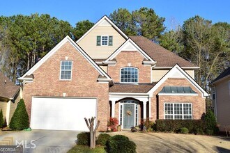 Building Photo - 45 Greenview Dr