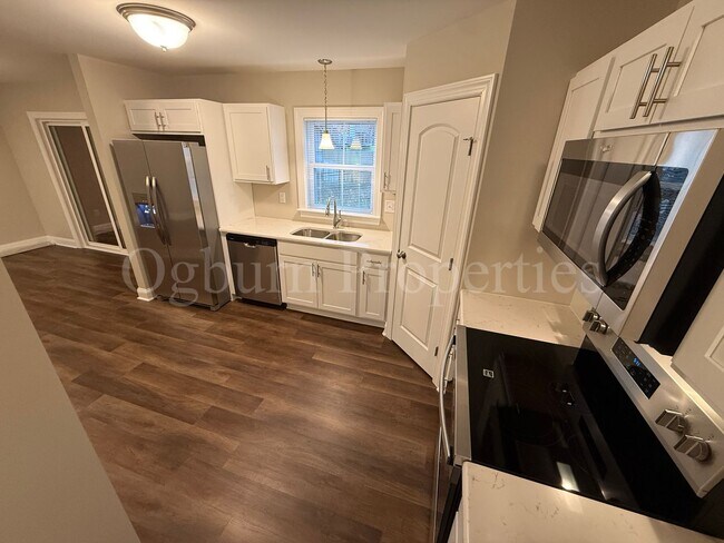 Building Photo - 500 N Dunleith Ave