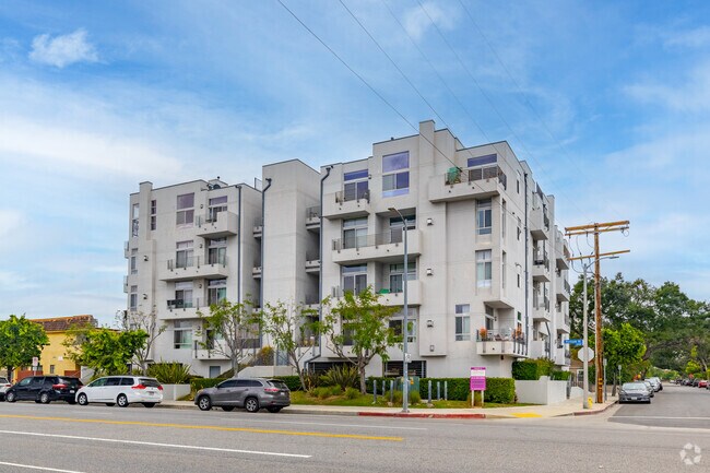Alt Building - 5605 Gentry Ave