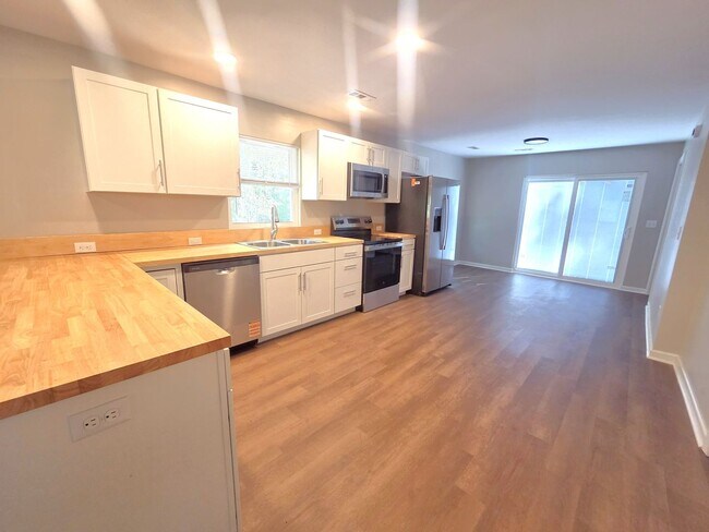 Foto del edificio - 5888 Centerville Rd